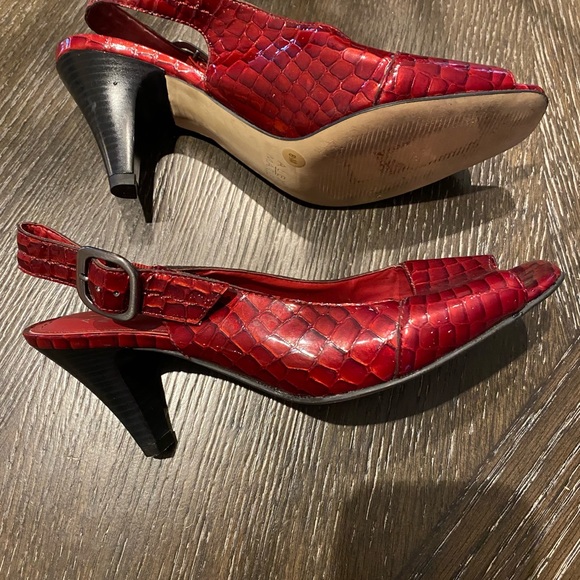 Alex Marie Shoes. Wine color. Patent. Excellent condition - Picture 3 of 4